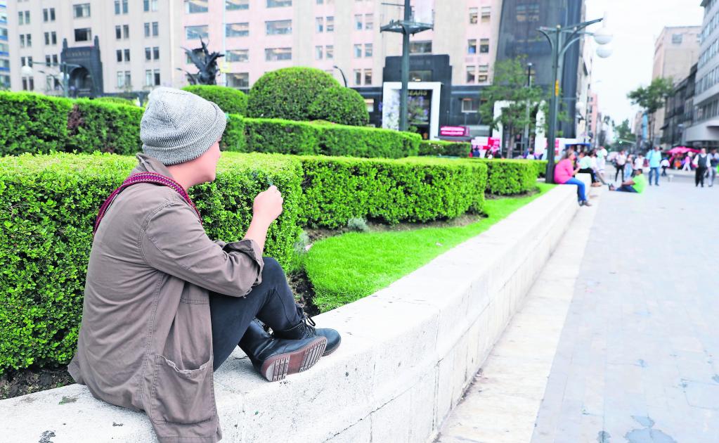 Verónica “N” reconoce que hace ocho años ella no sabía que podía proceder legalmente en contra de su ex pareja, y que también eso la hizo sentirse desprotegida y dejar a un lado la idea de denunciar a su agresor (LUCÍA GODÍNEZ. EL UNIVERSAL)