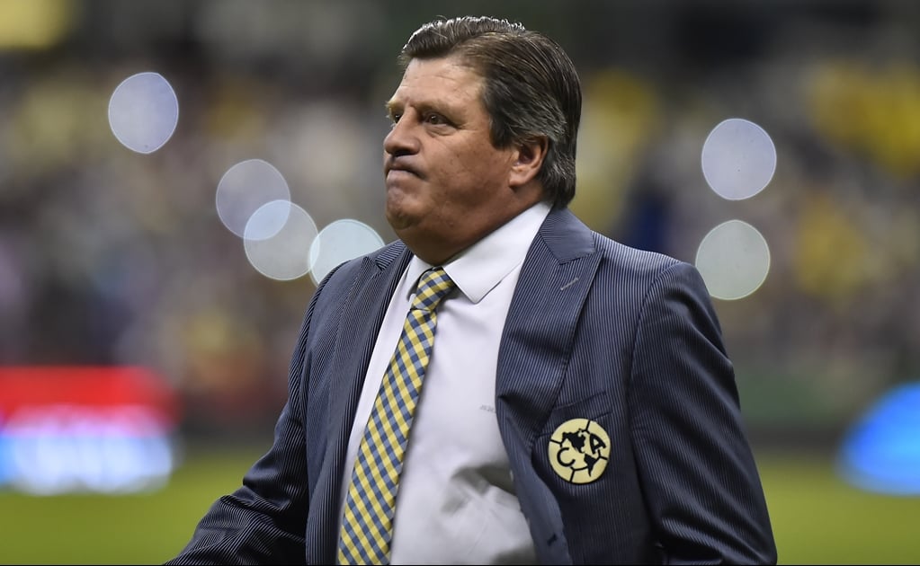 Suspenden a Miguel Herrera por decirle pu... al árbitro