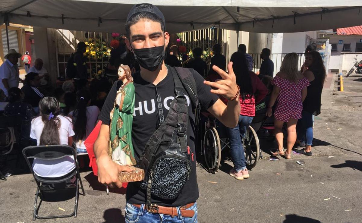 “Venimos a agradecerle”, entre música sonidera y lágrimas festejan a San Judas en San Luis Potosí 