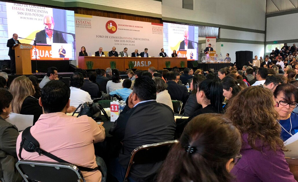 Estudiantes piden al nuevo gobierno federal apoyos para la educación 