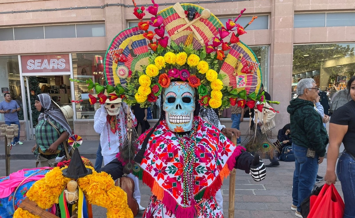 Con color y tradición: ¡Así luce la capital de SLP para las festividades de Día de Muertos!