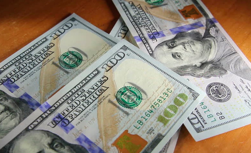 El peso hila quinta alza consecutiva; la BMV opera estable