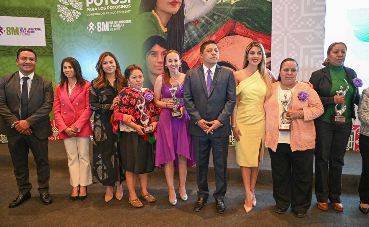 8M: Gobierno de SLP entrega el Reconocimiento Potosina del Año a representantes de las 4 regiones. Fotos: Especiales