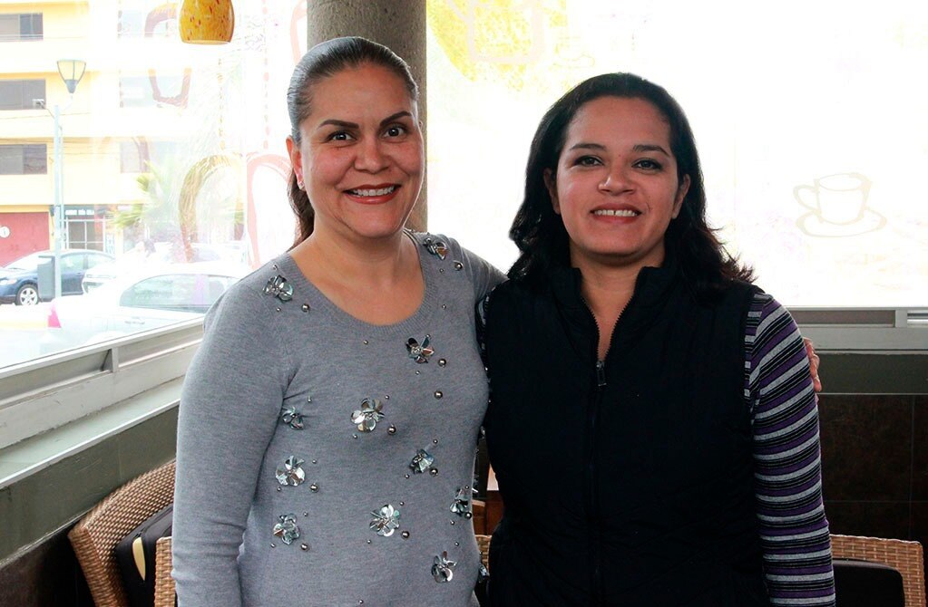 Mujeres brindan apoyo a reclusas