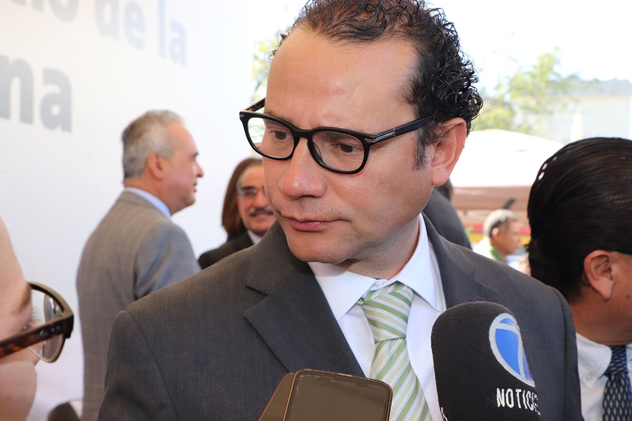 Ante posibles recortes federales, gobierno capitalino busca reforzar recaudación