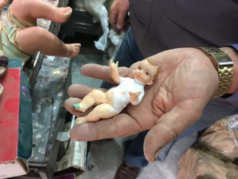 El restaurador de sentimientos a través de figuras del Niño Dios en SLP