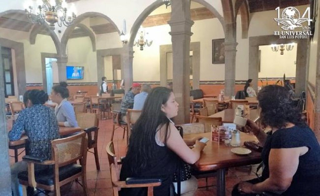 Sufre sector restaurantero por déficit de personal