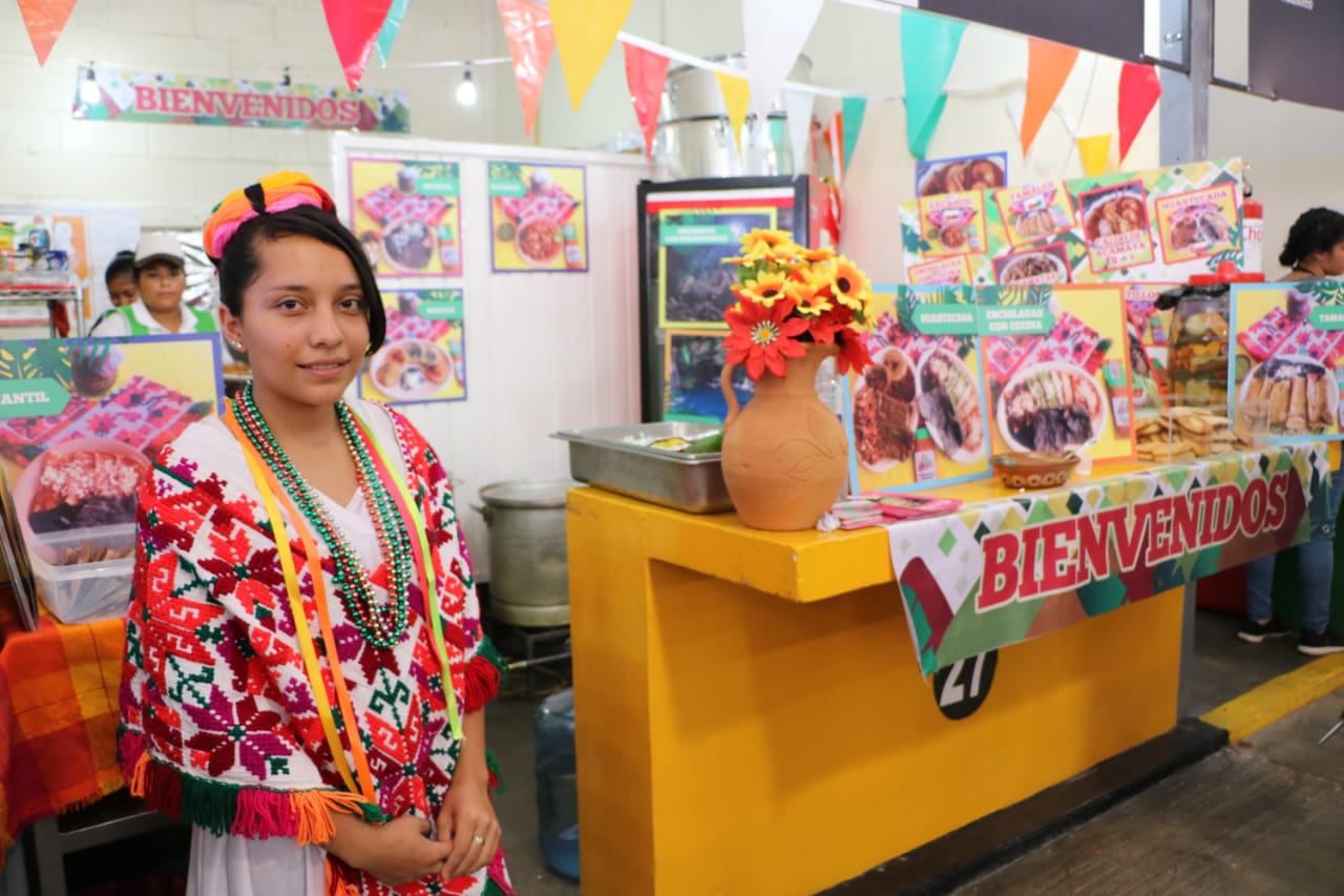 Muestra Gastronómica, deleite de platillos potosinos 