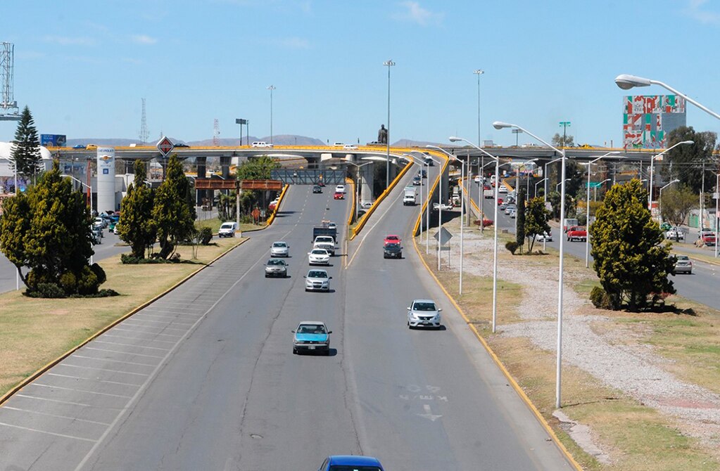 Comenzarán a levantar columnas en Distribuidor Juárez