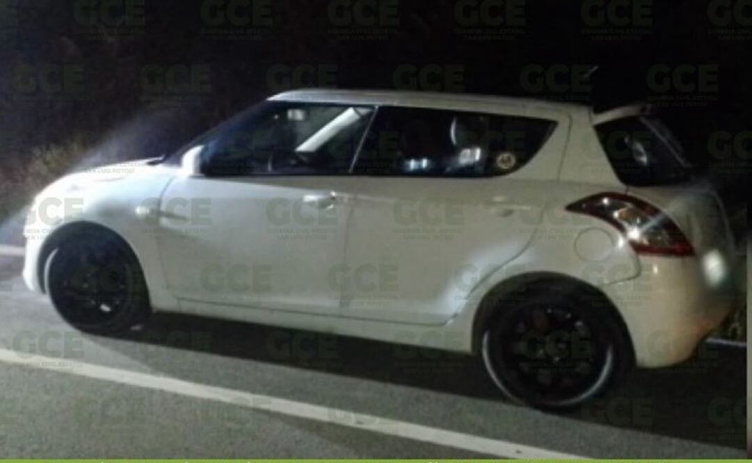 El auto fue localizado sobre la carretera federal 85. Foto: Especial