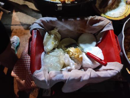 Los emblemáticos tacos rojos de Tequis, 63 años deleitando el paladar de los potosinos