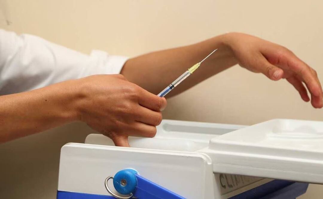 La dependencia señala que el biológico contra influenza protege contra los cuatro subtipos del virus que circulan. Foto: Archivo EL UNIVERSAL