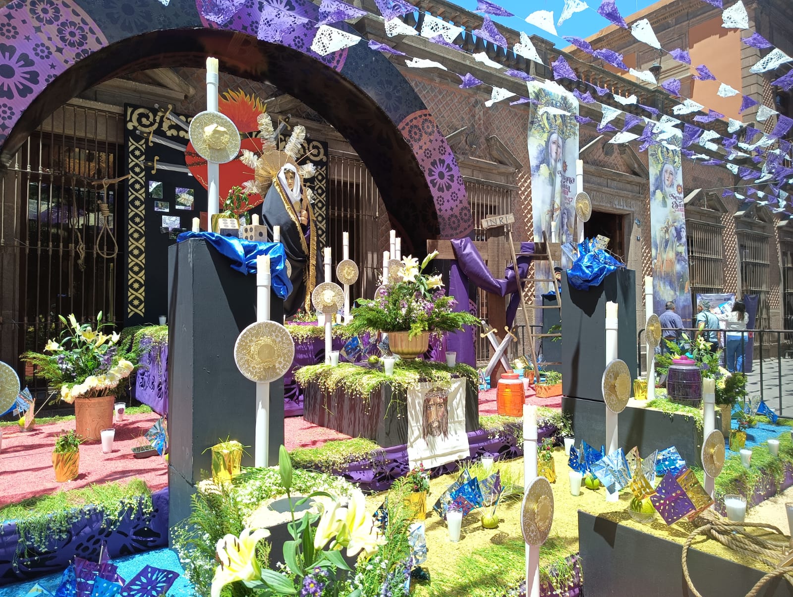 Altar de Dolores en la Secretaría de Cultura de SLP