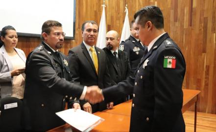 Se gradúan 233 oficiales de la DGSPM 