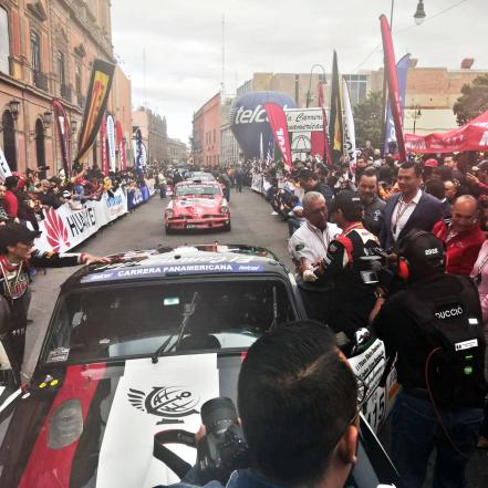 Ricardo Cordero llega en primer lugar a su natal SLP en la Carrera Panamericana