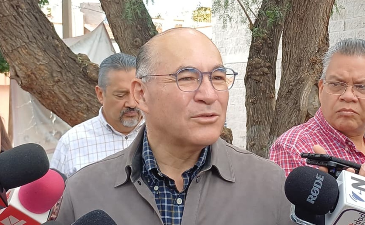 Enrique Galindo habla sobre las lluvias en la capital de SLP. Foto: Humberto Torres