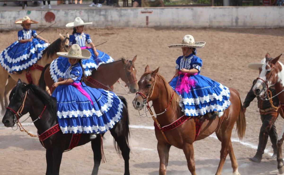 Ricardo Gallardo apadrina a la Escaramuza Puente de la Cruz de Rioverde
