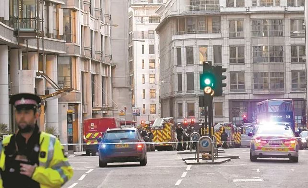 “Luchamos para quitarle el cuchillo”, dicen sobre ataque en Londres