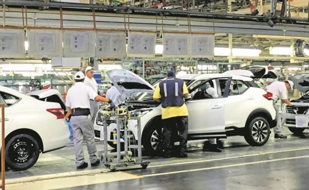 Registra enero caída del 6% en venta de vehículos