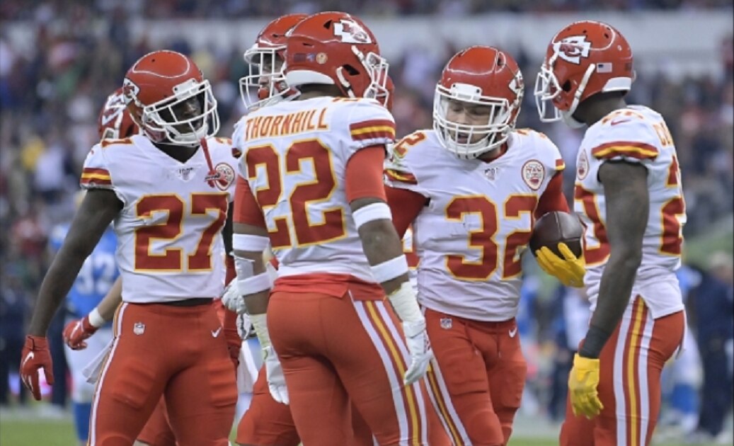 Los Chiefs de Kansas City derrotaron a los Chargers en el Estadio Azteca