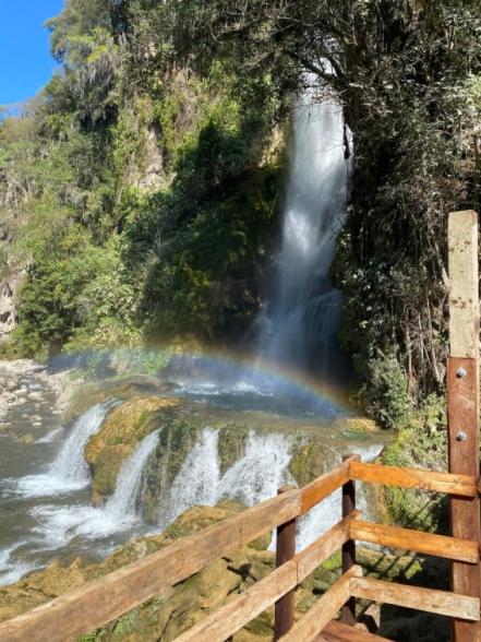 Viaja a la cascada El Aguacate, un paraíso escondido de la Huasteca Potosina
