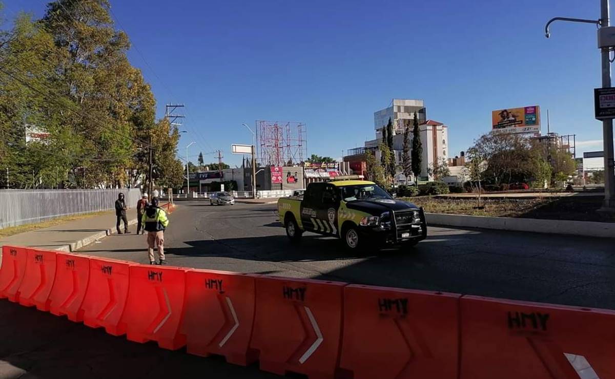 Por obras del desnivel, cierran temporalmente lateral de Salvador Nava hacia Himalaya en SLP