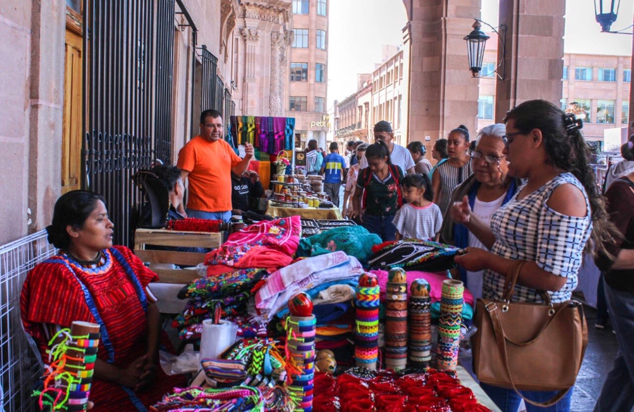 Ayuntamiento promueve a artesanos potosinos en “Cruzada Artesanal”