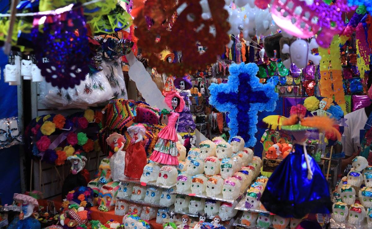 FOTOS. Catrinas, color y tradiciones se apoderan del Mercado República para celebrar este Día de Muertos en SLP 