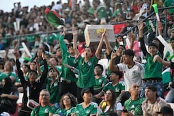 Miles de potosinos disfrutan la fiesta futbolera en Estadio Libertad Financiera