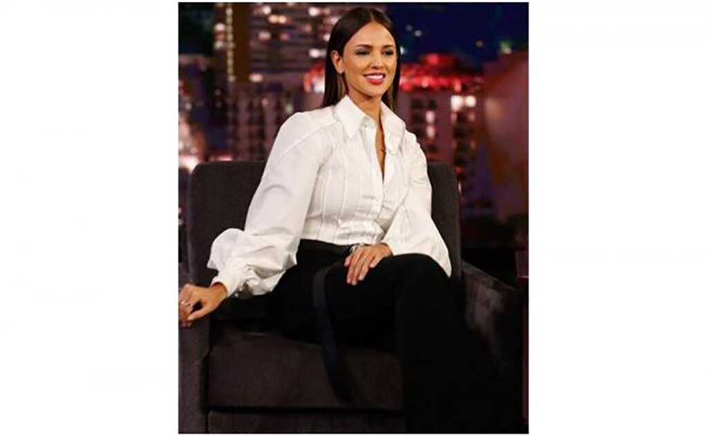 Eiza González durante su visita al programa de Jimmy Kimmel. Foto: Instagram