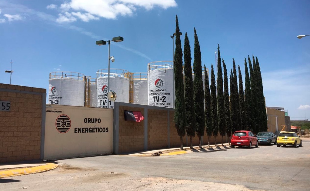 Flamazo en contenedor, dos lesionados 