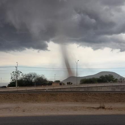VIDEO. Se registra tornado en San Luis Potosí; no se reportan heridos