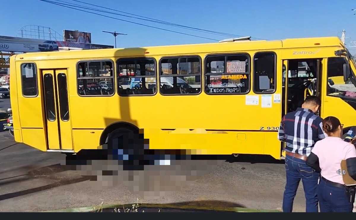 El accidente tuvo lugar en el cruce de las avenidas Salvador Nava e Industrias.
