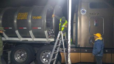 Decomisan 300 kilos de cocaína que transportaban en pipa en SLP