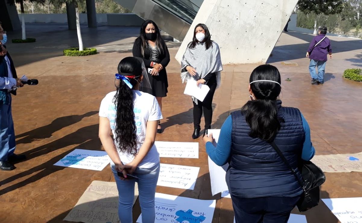 Atiende Congreso de SLP manifestación de padres de familia con hijos autistas