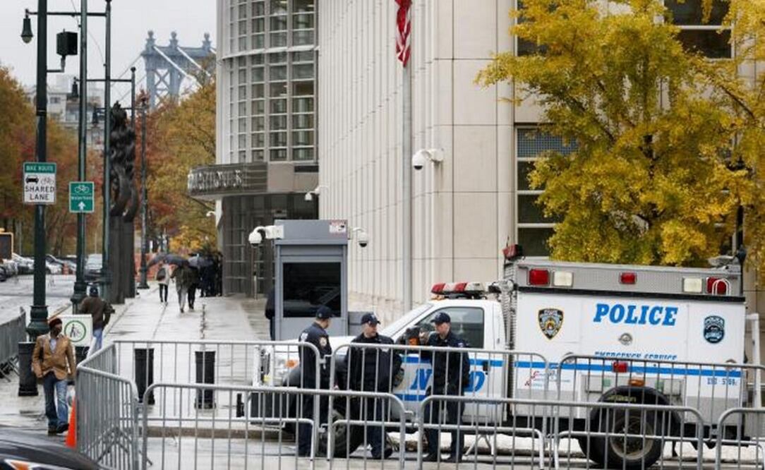 Imagen captada ayer del exterior de la corte federal de Nueva York en Brooklyn. Foto: EFE
