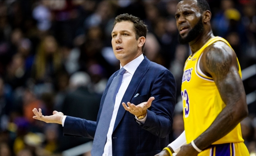 Entrenador de la NBA es acusado de agresión sexual