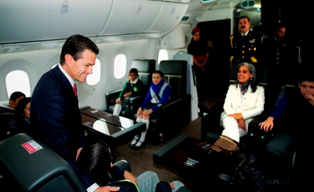 Así era viajar en el avión presidencial con “Marte” y “Acuario”