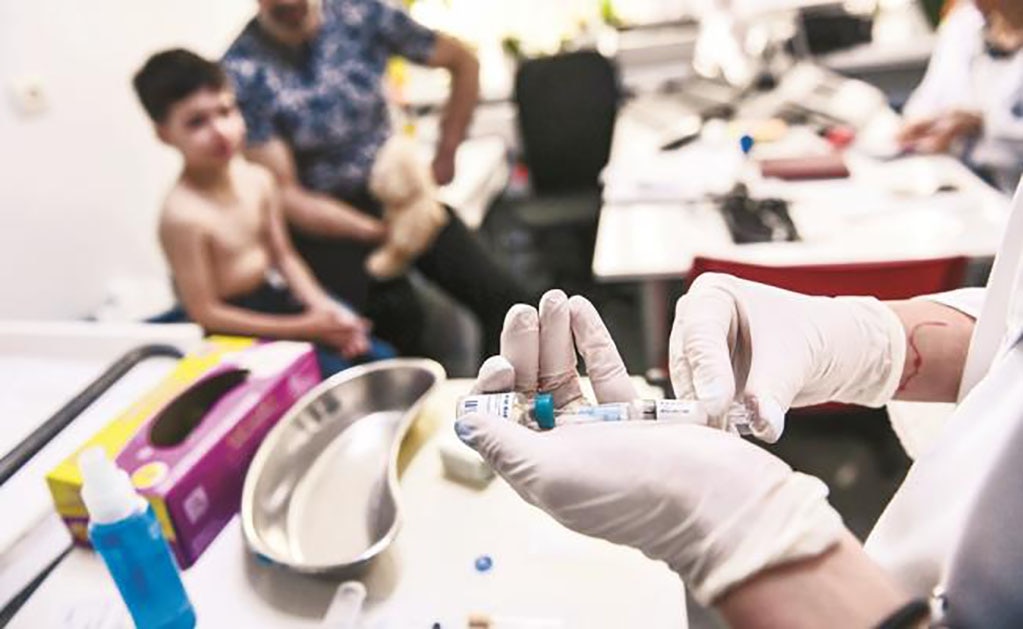 Suman más de 41 mil casos de sarampión en Europa en 2018