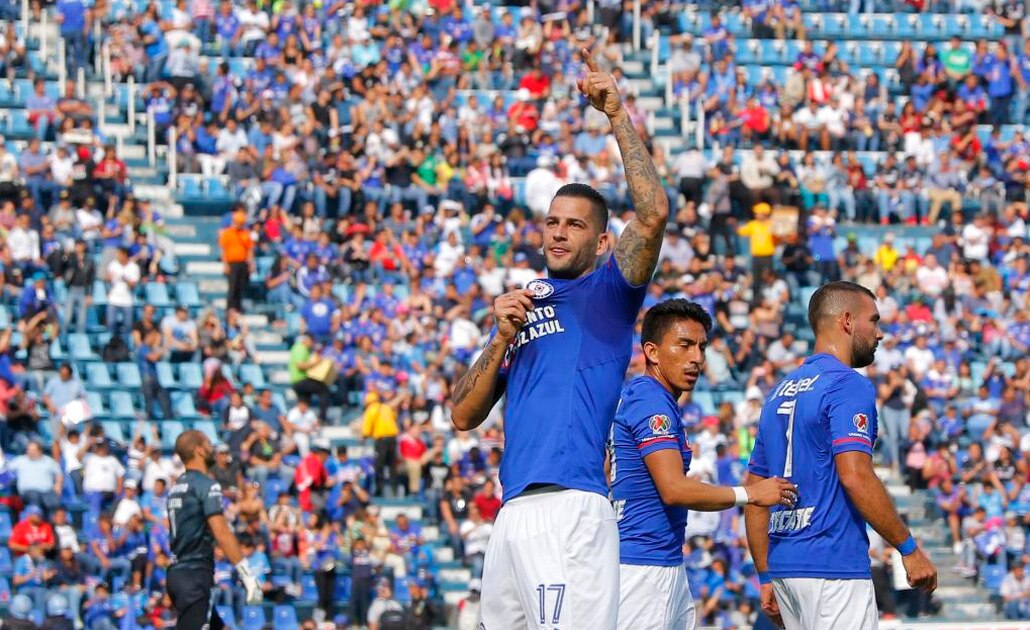 Cruz Azul regresa a la victoria y derrota a Lobos BUAP