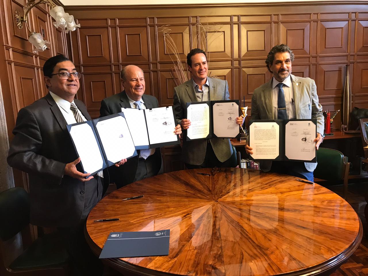 Firman convenio Secretaría del Trabajo y UASLP