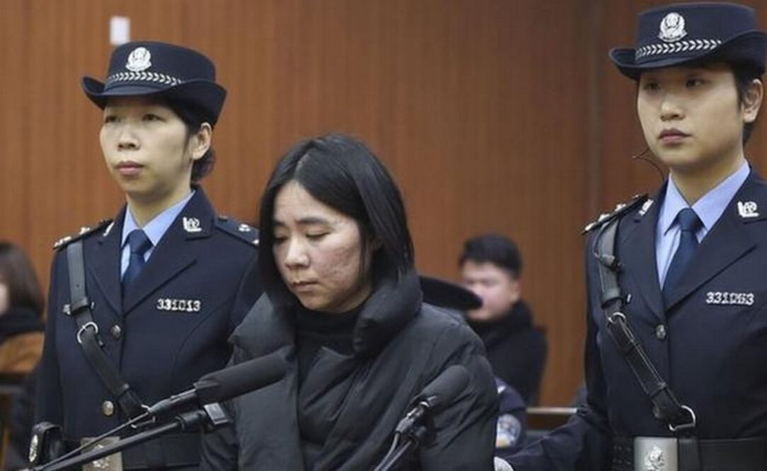 Getty Images "Si mi muerte hiciera que todo volviera a empezar, estaría dispuesta a ser condenada a muerte", escribió Mo Huanjing en una carta durante su juicio.