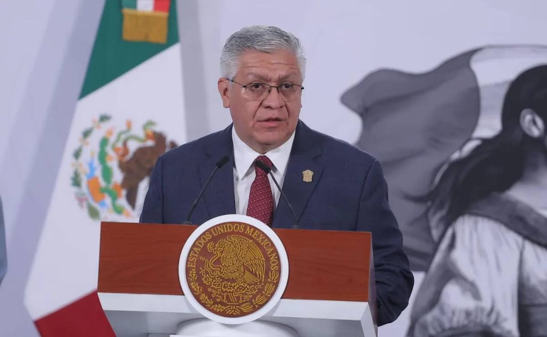 Cristóbal Castañeda Carrillo, secretario de Seguridad del Estado de México durante la conferencia de prensa de la presidenta Claudia Sheinbaum. Foto: Gabriel Pano / EL UNIVERSAL