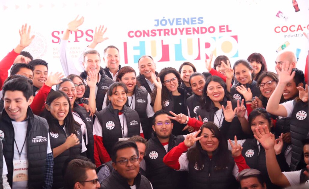 Coca-Cola incorpora a mil becarios de Jóvenes Construyendo el Futuro