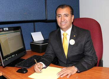 Alcalde interino llama a políticos a respetar al ayuntamiento