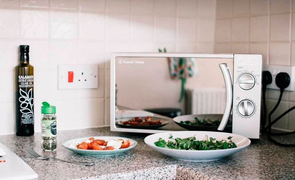 Cocinar en microondas no causa cáncer