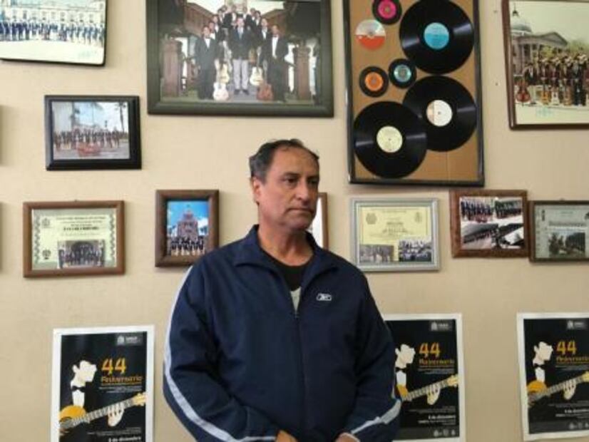 Rondalla de la Facultad de Ingeniería de la UASLP cumple medio siglo inspirando con música romántica