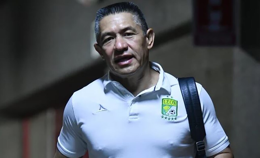 Ignacio Ambriz, el único técnico en Liguilla sin campeonato