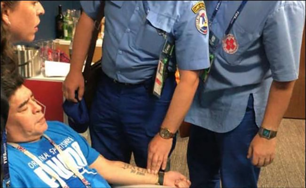 Maradona necesitó asistencia médica al finalizar el Nigeria vs Argentina