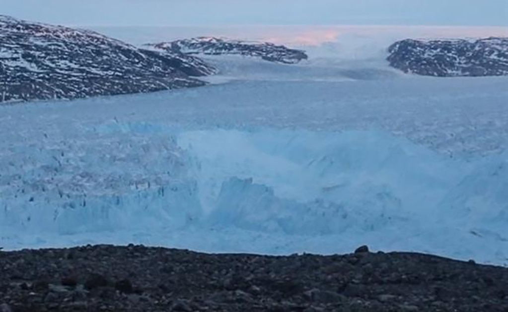 El fenómeno fue captado en el Glaciar de Helheim, Groelandia. Foto: Denise Holland
